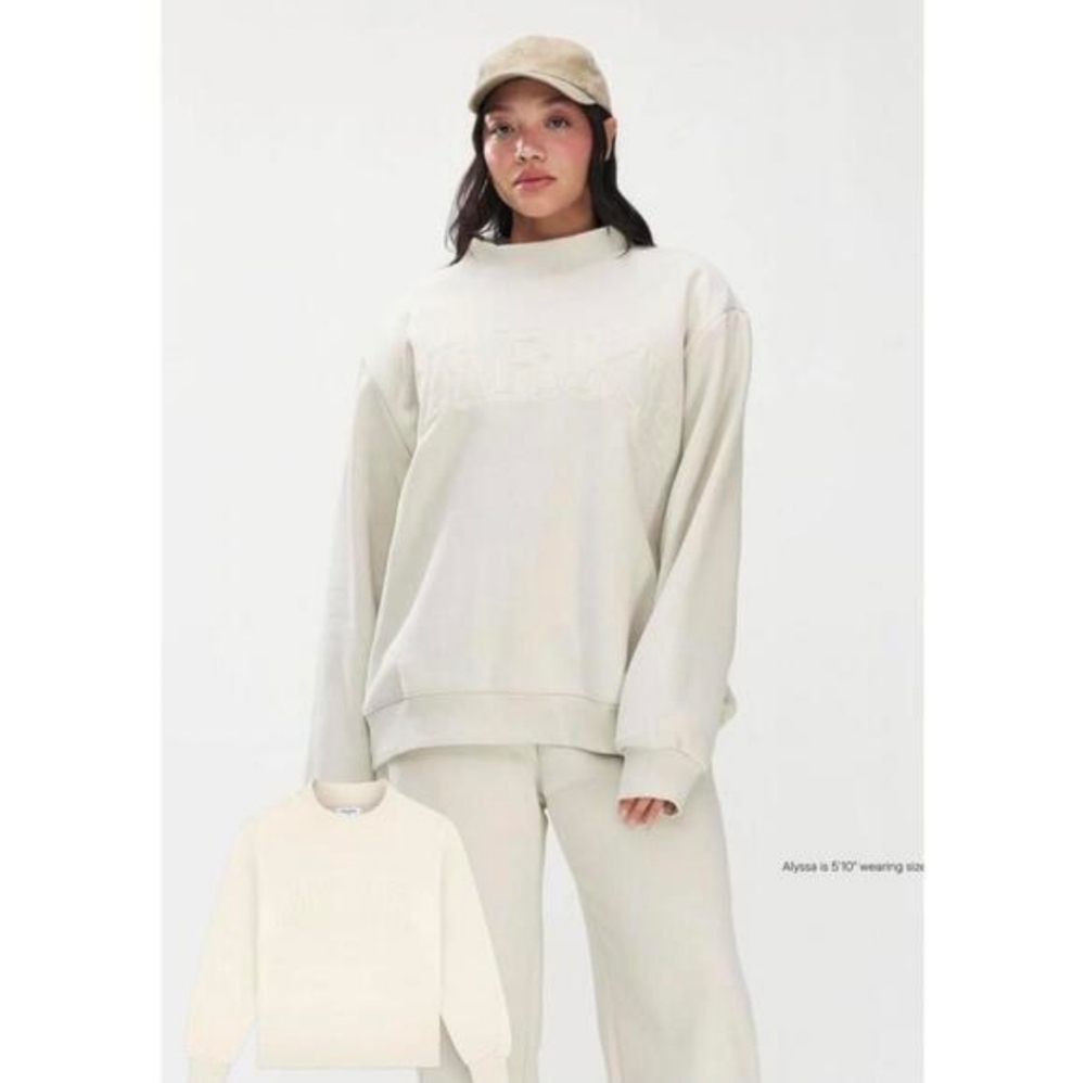 Fleece Monochrome Varsity Mockneck Sweatshirt - Oat Size L/XL